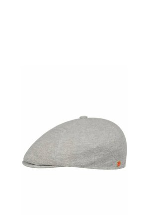 Hellgraue Schiebermütze mit einem kleinen Stoffknopf oben und einem runden orangefarbenen Logo an der Seite, dargestellt vor weißem Hintergrund.