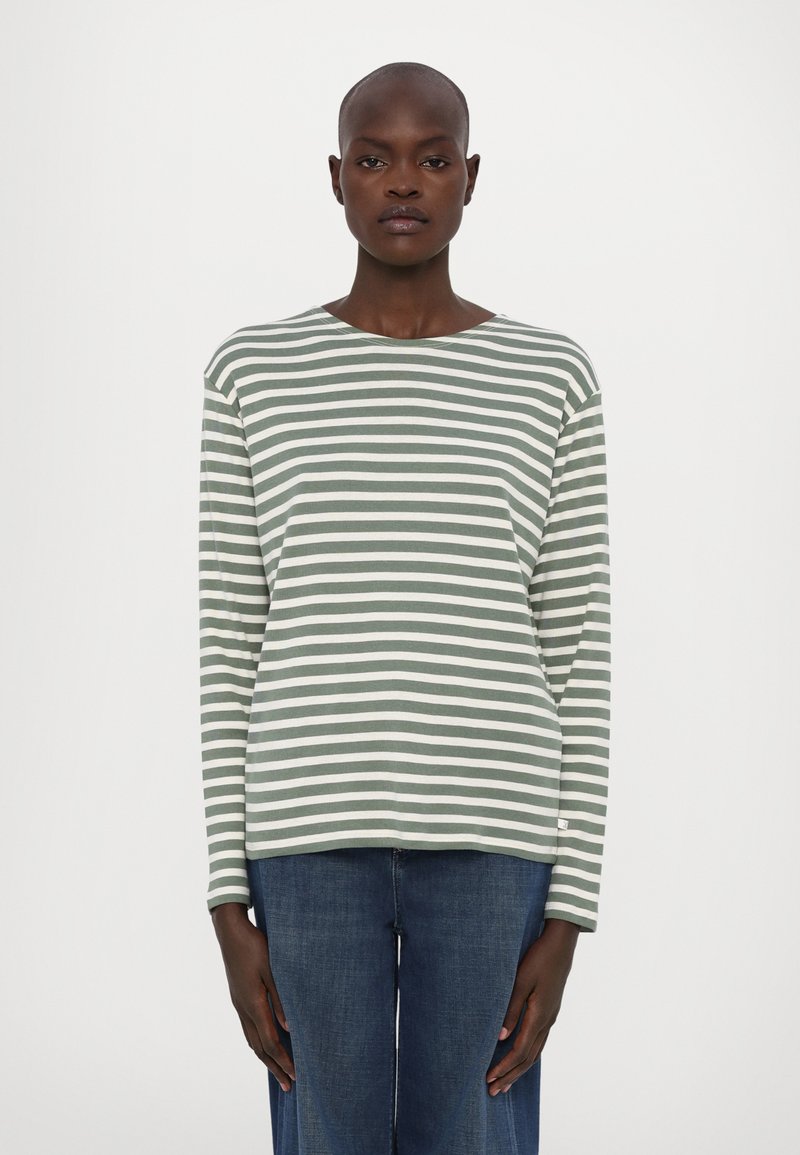CLOSED - LONG SLEEVE - T-shirt à manches longues - faded green, Agrandir