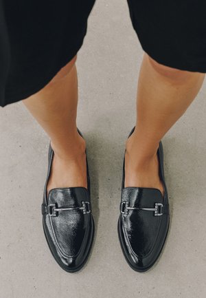 Next, REGULAR FIT - FOREVER COMFORT® TRIM HARDWARE LOAFERS FIT - Loafers - black