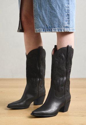 DAGGET - Cowboy/biker ankle boot - black