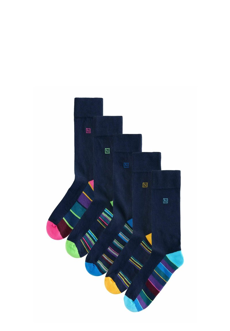 Conjunto de cinco calcetines azul marino, con diseños variados. Presentan colores sólidos y patrones con acentos en rosa, verde, amarillo y azul en los dedos.