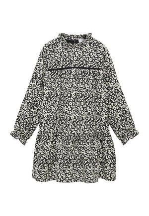 Vestido de manga larga en blanco y negro que presenta un patrón de estampado de leopardo, un escote con volantes y una falda de capas con puños recogidos.