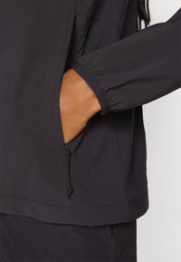 The North Face NIMBLE HOODIE - Windbreaker - black