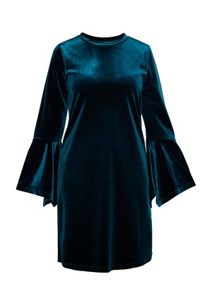 Tyrkysové sametové šaty s vysokým výstrihom a rozšírenými rukávmi. Tkanina má hladkú, jemnú textúru a mierny lesk.