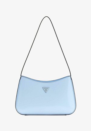Borsa a tracolla Guess azzurro chiaro con rifiniture nere e sottile tracolla nera, con logo metallico triangolare al centro sul davanti.