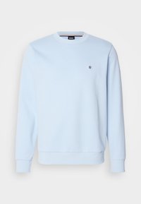 Unselected, light pastel blue