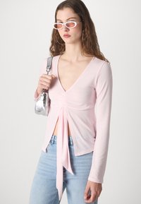 Gina Tricot TIE FRONT LONG SLEEVE - Top - pink