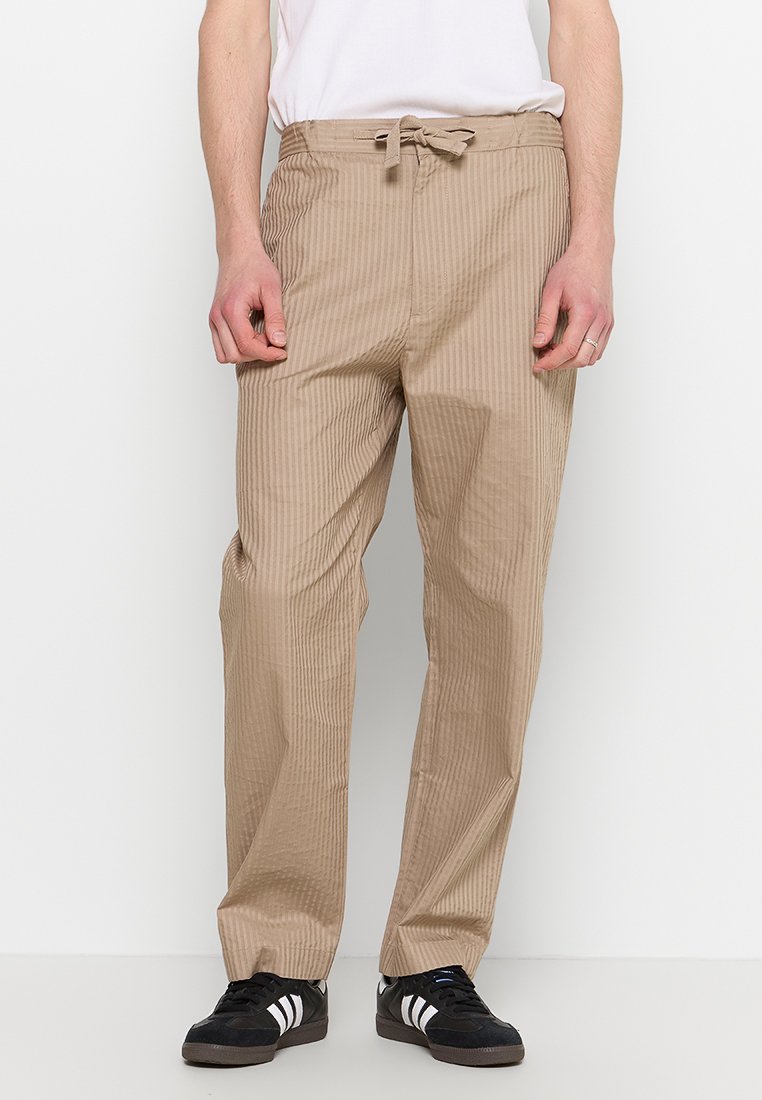 closed Broek beige