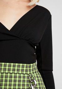 Missguided Camiseta de manga larga - black