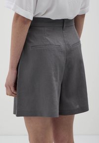 Calliope BERMUDA - Shorts - grigio