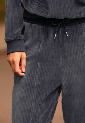 Next, SOFT TOUCH WIDE LEG JOGGER - Pantalon de survêtement - slate grey