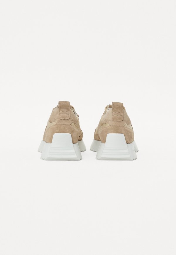 PULL - Trainers - beige3