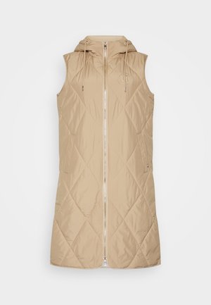 Veste matelassée sans manches beige avec fermeture éclair devant, capuche avec cordons, poches latérales et logo circulaire subtil sur la poitrine.