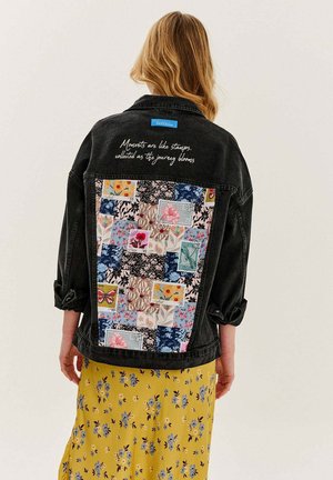 JOURNEY STAMPS - Denimová bunda - black