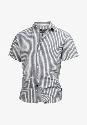 Krátky rukáv košelas šedej tkaniny s bielymi vertikálnymi pruhmi, s gombíkovým golierom a vreckom na ľavej strane.