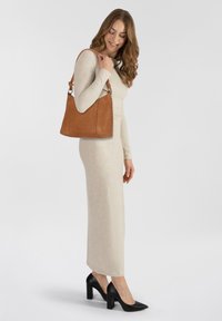 Cowboysbag HOBO SILVANA SCHULTER - Borsa a mano - fawn