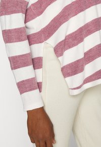 ONLY MATERNITY OLMAMALIA V-NECK - Pulover - spiced apple/cloud dancer