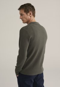 WE Fashion FUNDAMENTALS - Polo krekls - dark green