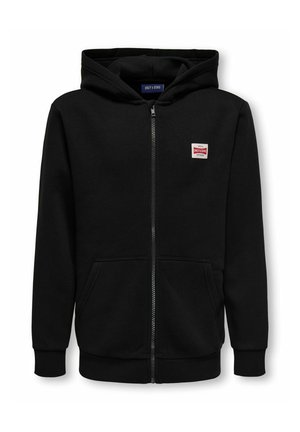 Czarna bluza z kapturem na zamek błyskawiczny, z przednimi kieszeniami, ściągaczami na mankietach i małym czerwono-białym logo "Only & Sons" na lewej piersi.