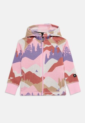Veste à capuche zippée pour enfants avec motif montagnes et arbres rose, violet, beige et blanc et poignets roses.