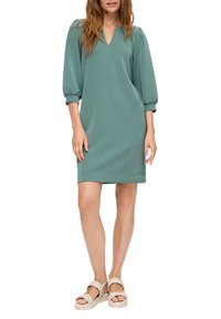s.Oliver MIT V-AUSSCHNITT - Freizeitkleid - minze