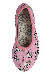Rosa Stoff-Ballerinas mit einem Panda- und Bambusmuster sowie weißen Sternen. Glatte Textur, runde Zehenform und elastischer Eingang für einen besseren Sitz.