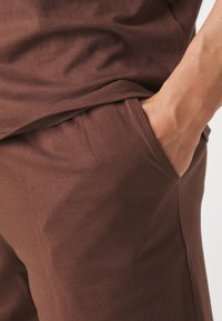 Pier One Nachtwäsche Set - brown