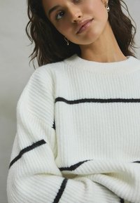 Next Pullover - monochrome stripe