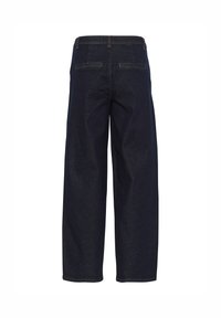 Donker denim wijdvallende broek met een hoge taille, twee achterkantzakken en contrasterende gele stiksels. Glad textuur en gestructureerde vorm.