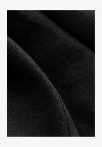 Unselected, black