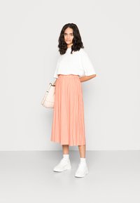 Samsøe Samsøe UMA SKIRT - Saia plissada - coral haze