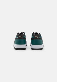 Puma GAME UNISEX - Sneakers - white/black/malachite/gold