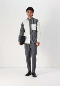 Marimekko JOKAPOIKA MULTI UNISEX - Camisa - multicolor black