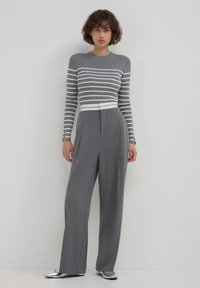 Calliope RAYÉ - Strickpullover - une variante