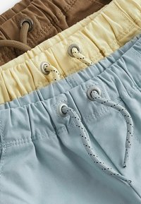 Next 3 PACK - REGULAR FIT - Shorts - tan blue lemon