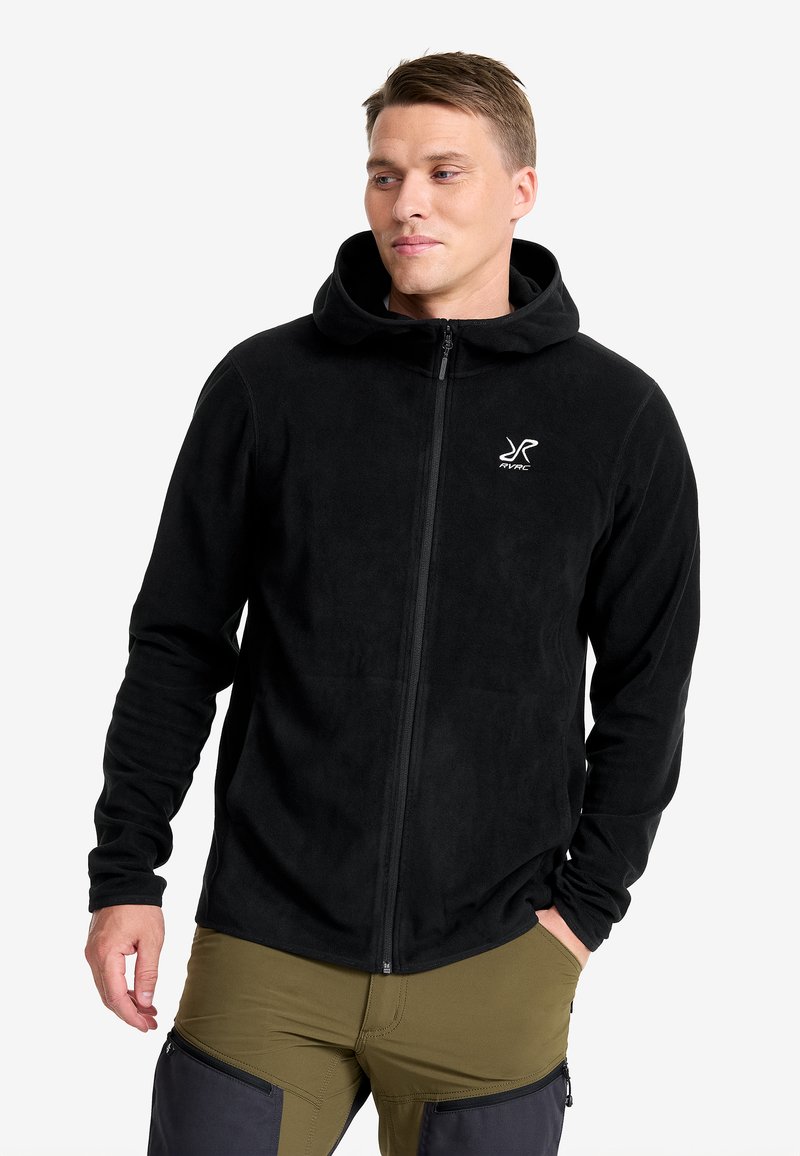 Schwarze Fleece-Hoodie mit vollem Reißverschluss und verstellbarem Kapuzen. Verfügt über ein kleines weißes Logo auf der Brust. Glatte Textur und eng anliegende Ärmel.