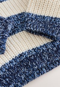 Non sélectionné, blue/white stripe