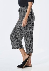 GOLDNER PETITE - Broek - black
