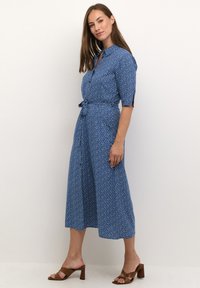 Cream CRTIAH - Skjortklänning - animal skin blue