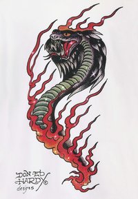 Ein farbenfrohes Drachenmotiv mit roten Flammen und grünen Schuppen, verziert mit funkelnden Elementen. In der Ecke steht "Don Ed Hardy Designs".