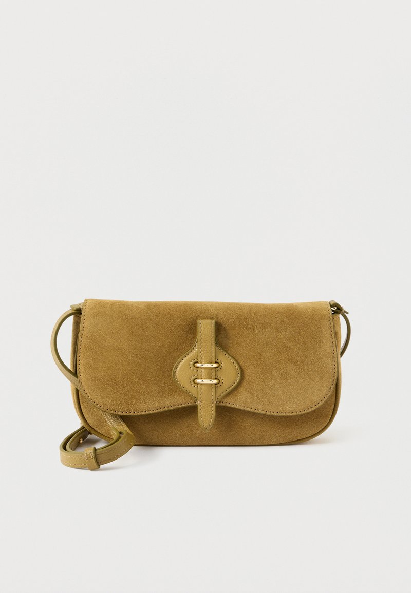 Semišová kabelka v olivově zelené barvě, obdélníkového tvaru s oblým klopou, zlatými kovovými doplňky a odnímatelným popruhem. Měkká textura.