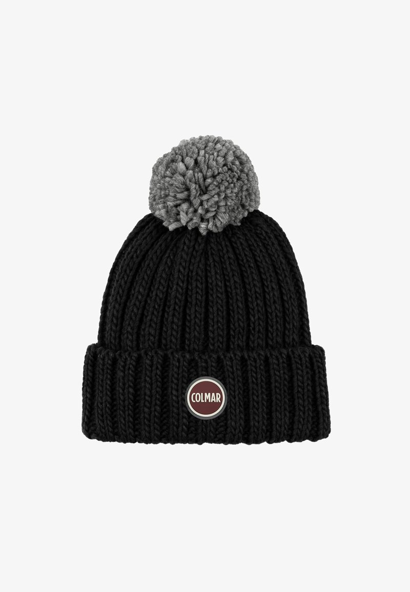 Črna pletena kapa z sivo pom-pom na vrhu, z rebrastim vzorcem in okroglim napisom "COLMAR" na sprednji strani.