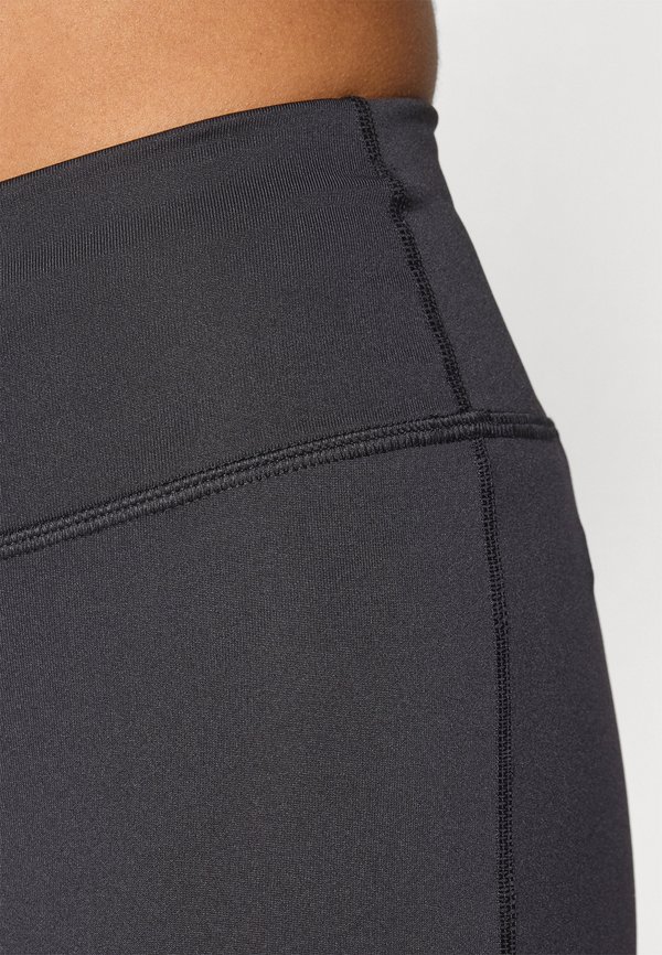 CORE SPRINTER - Leggings2