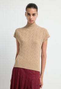 Unselected, beige