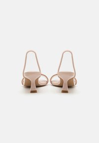 Call it Spring GLOWING B.E.D FOAM - Sandále - light pink
