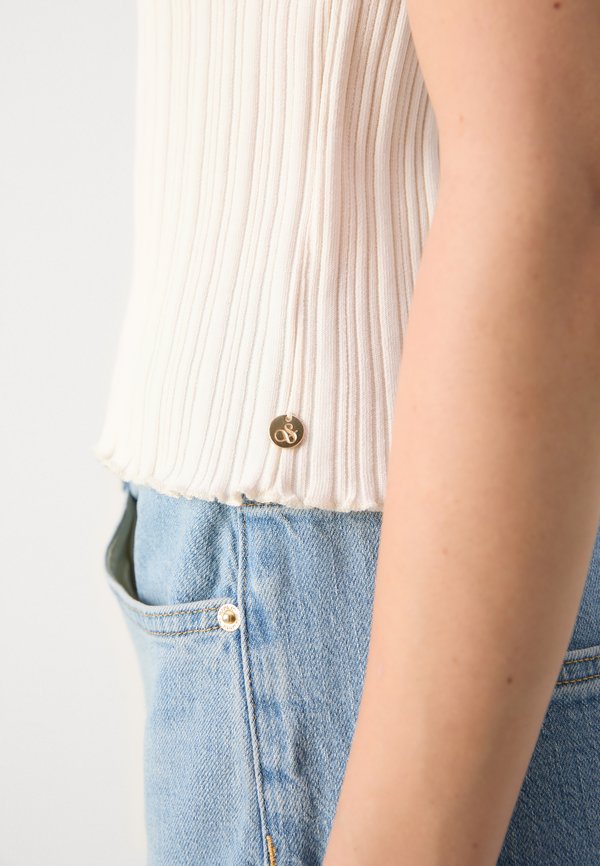 STRUCTURED TANK - Top - soft ice3