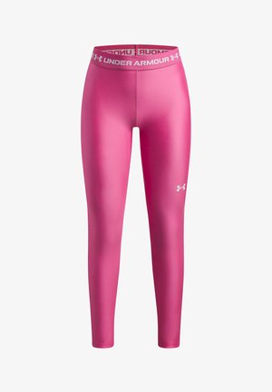 Pink Under Armour leggings i fuld længde med elastik i taljen med brandlogo og lille logo på øvre lår vist på hvid baggrund.