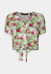 Camisa cropped de mangas curtas em branco com folhas verdes e padrões florais em rosa, apresentando um decote em V e detalhe de laço na frente.