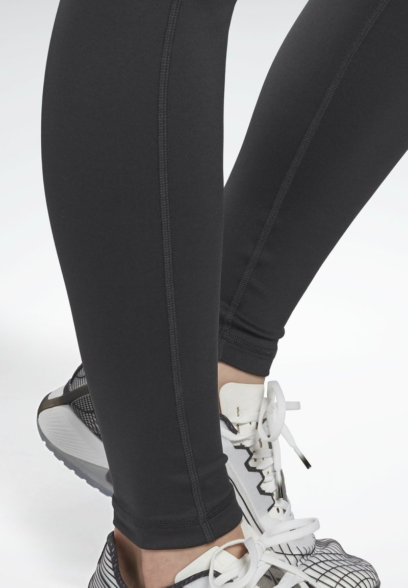 Reebok RUCHED - Leggings - boulder grey/beige - Zalando.de