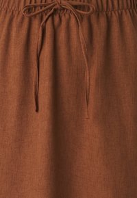ONLY Tall ONLAMAHLE STRING SKIRT - Maksi svārki - argan oil